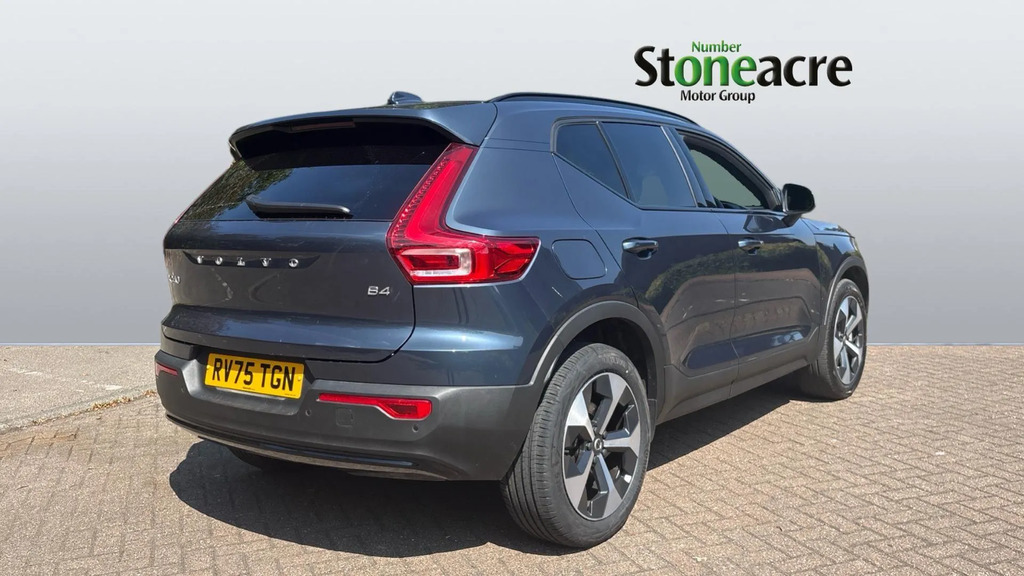 Volvo XC40 2.0 B4p Plus Dark #2