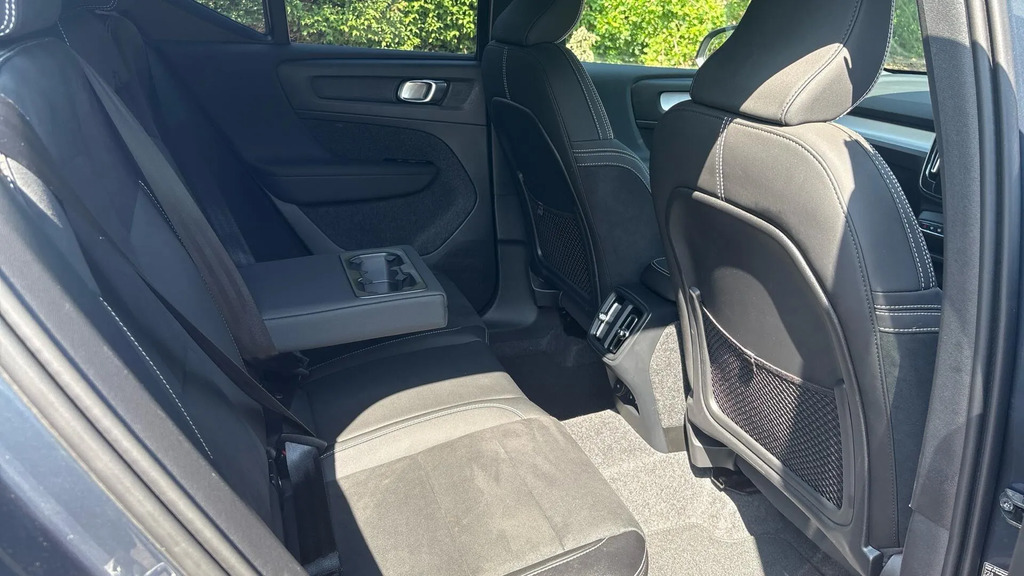 Volvo XC40 2.0 B4p Plus Dark #6