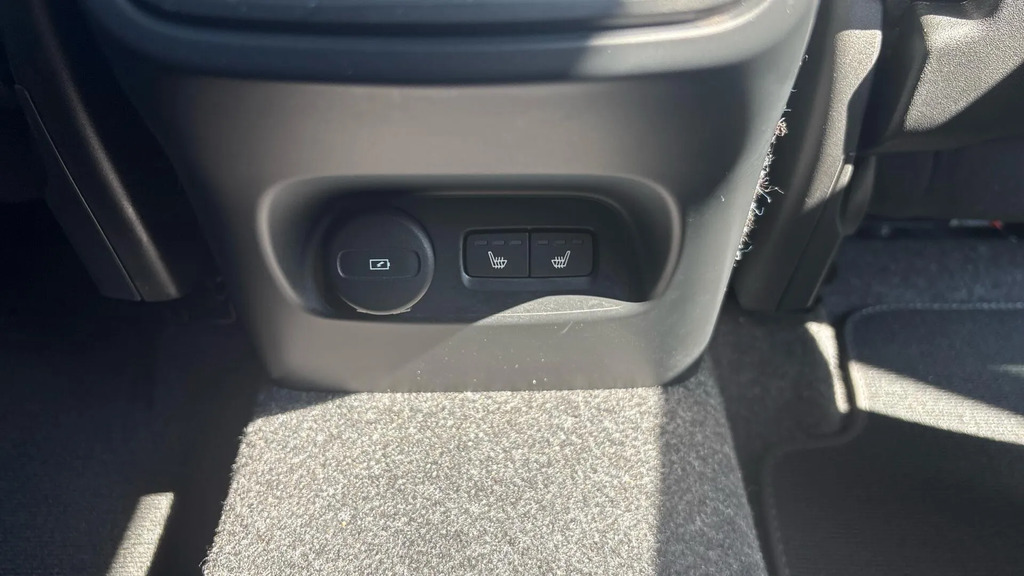 Volvo XC40 B4 Plus Dark Rear Camera Heated Seats White #15