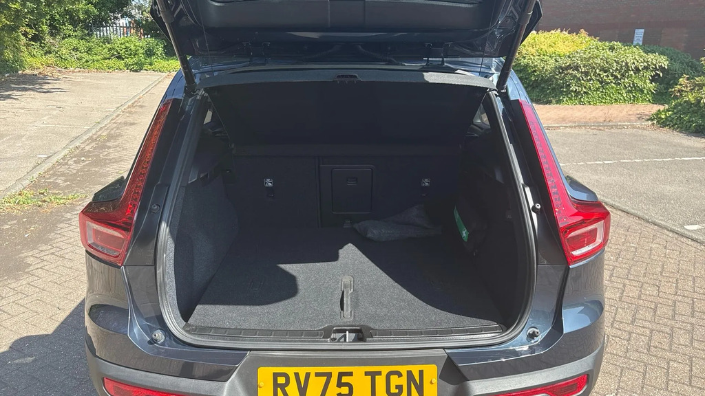 Volvo XC40 B4 Plus Dark Rear Camera Heated Seats White #13