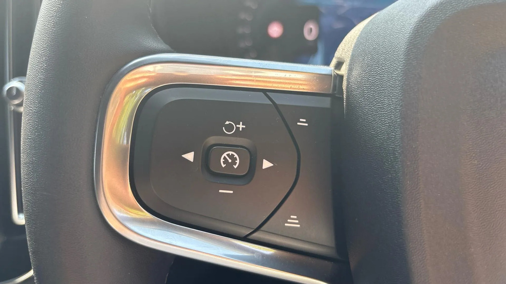 Volvo XC40 B4 Plus Dark Rear Camera Heated Seats White #32