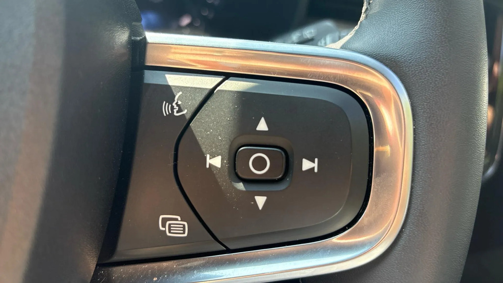 Volvo XC40 B4 Plus Dark Rear Camera Heated Seats White #33
