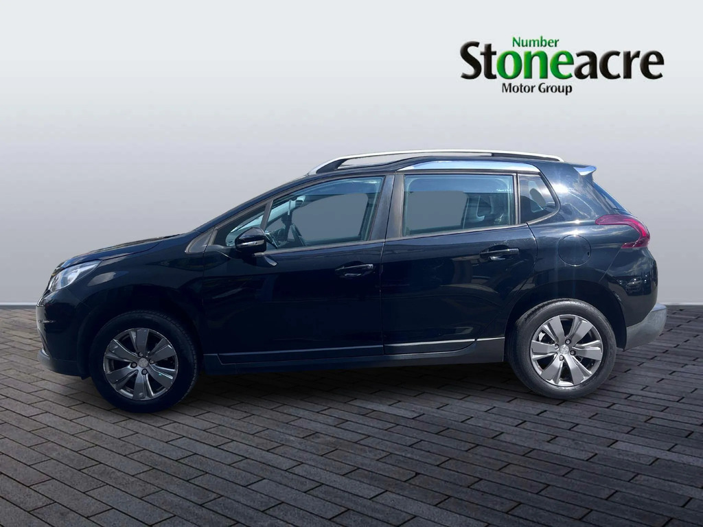 Peugeot 2008 1.2 Puretech Active Black #6