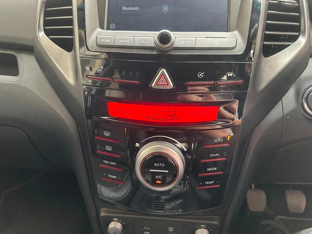 SsangYong Tivoli XLV 1.6 Ultimate Silver #30