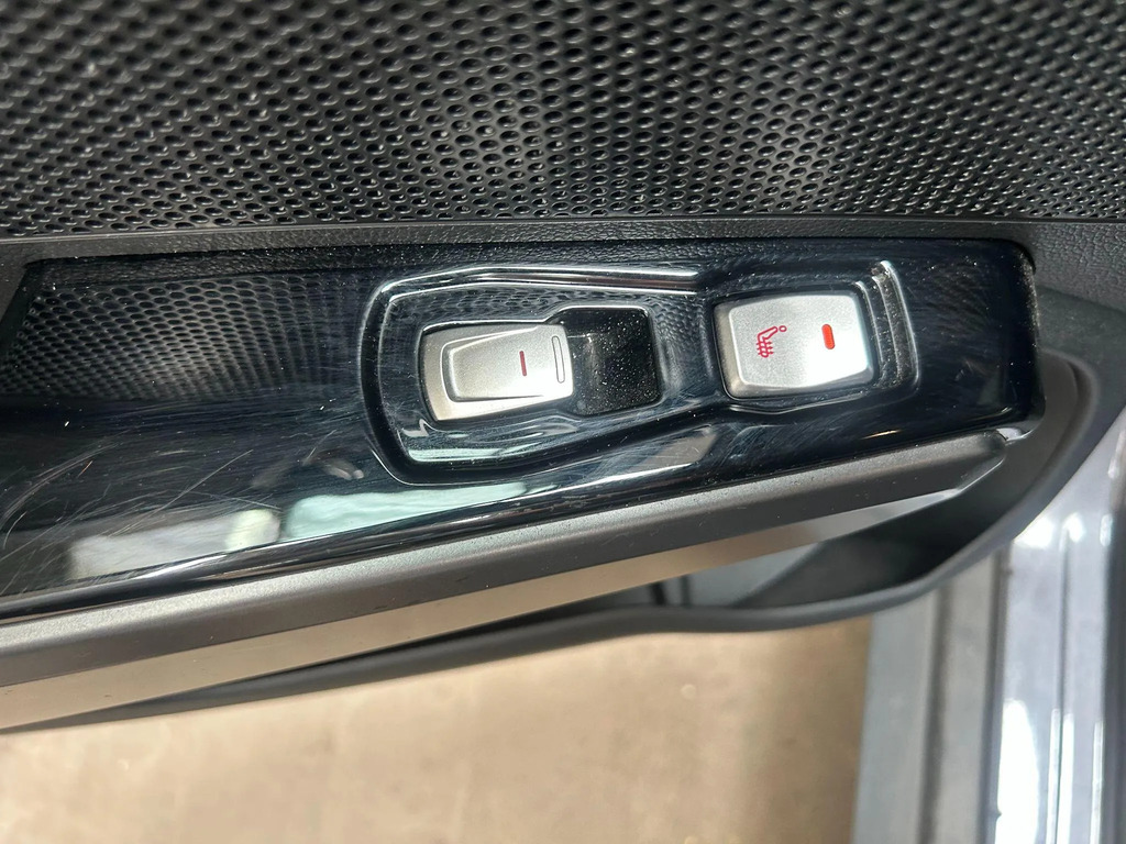 SsangYong Tivoli XLV 1.6 Ultimate Silver #22
