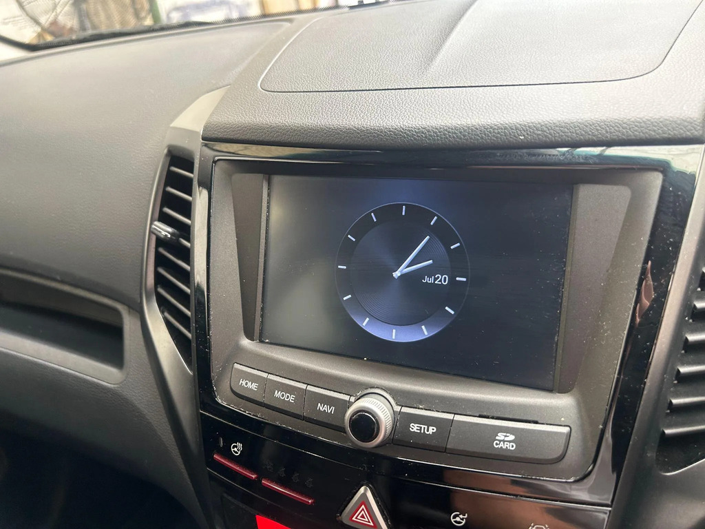 SsangYong Tivoli XLV 1.6 Ultimate Silver #24