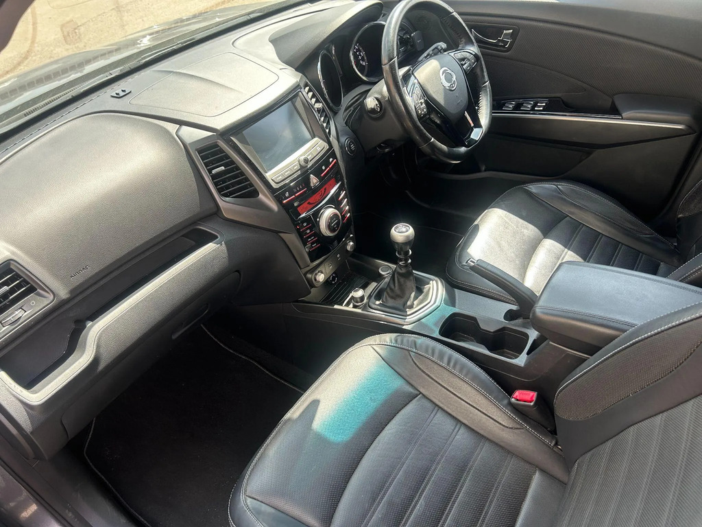 SsangYong Tivoli XLV 1.6 Ultimate Silver #10