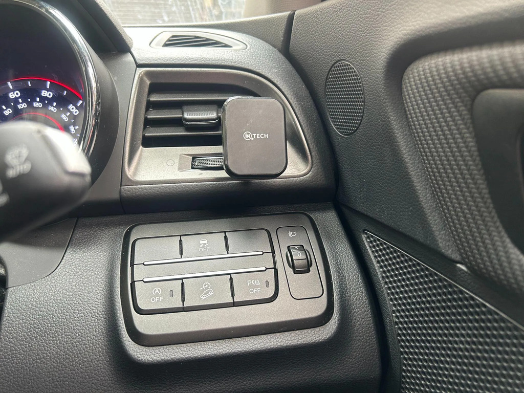SsangYong Tivoli XLV 1.6 Ultimate Silver #18