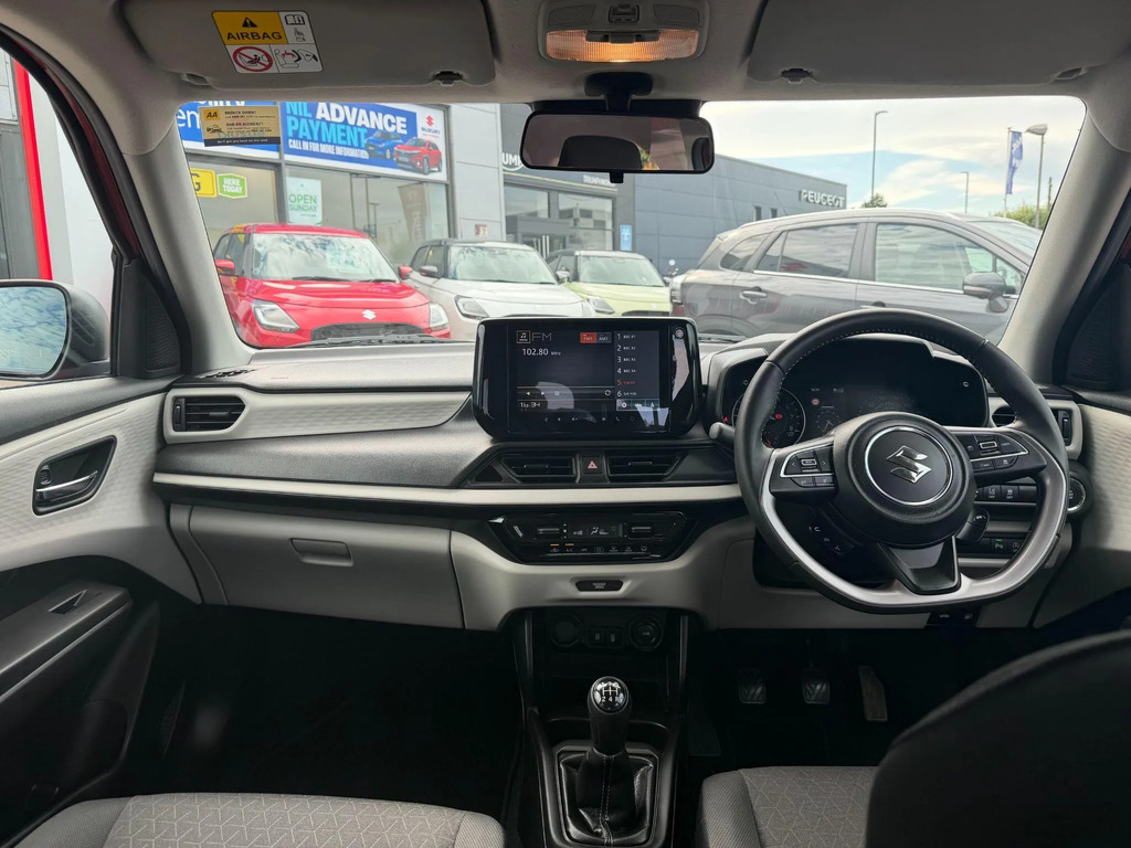 Suzuki Swift 1.2 Mild Hybrid Motion White #29