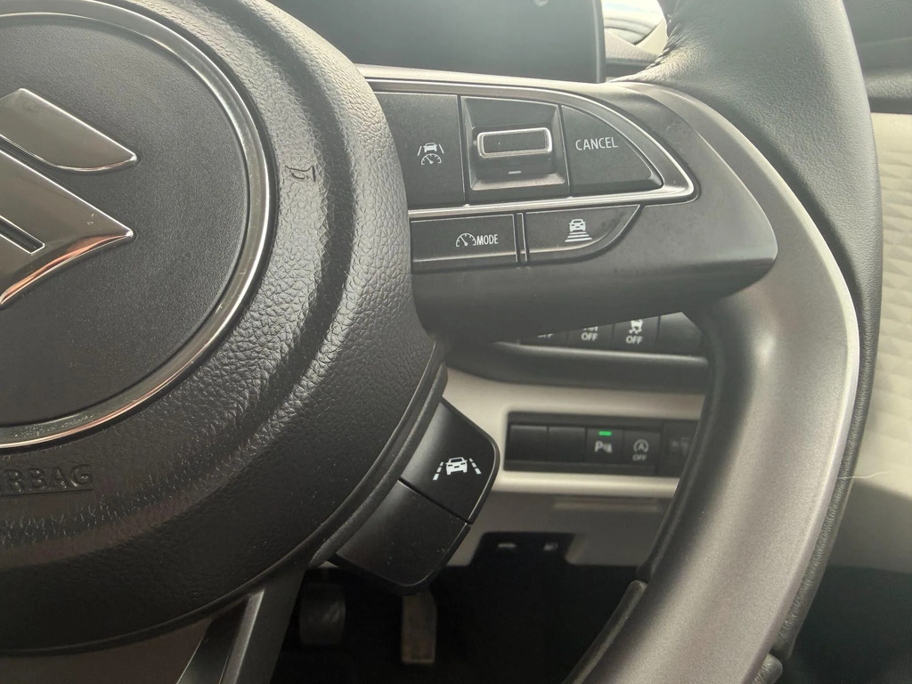 Suzuki Swift 1.2 Mild Hybrid Motion White #16