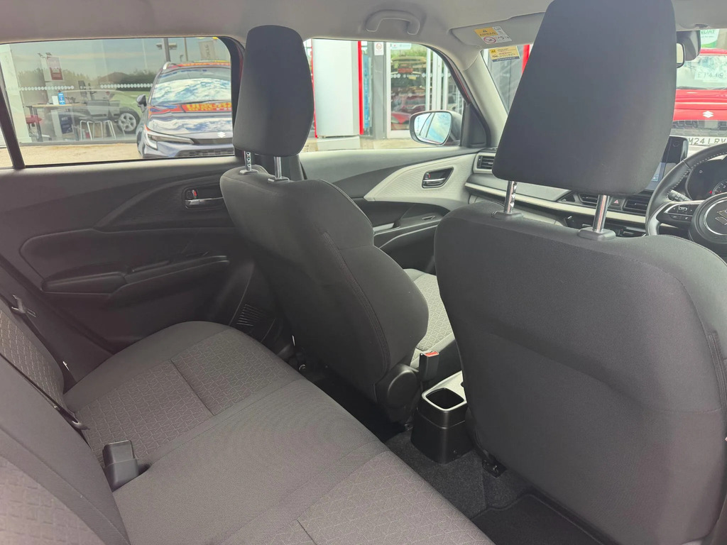 Suzuki Swift 1.2 Mild Hybrid Motion White #26