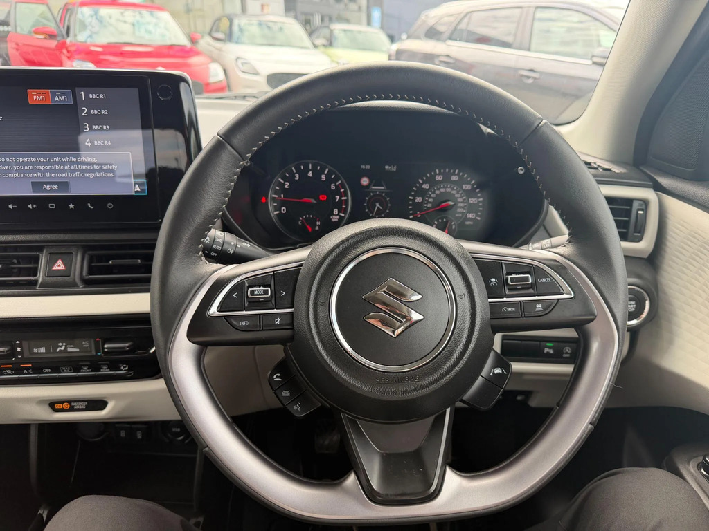 Suzuki Swift 1.2 Mild Hybrid Motion White #14