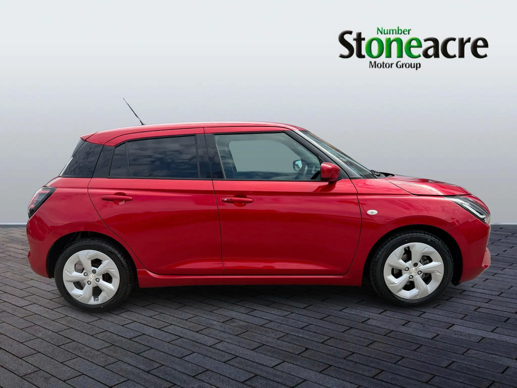 Suzuki Swift 1.2 Mild Hybrid Motion White #8