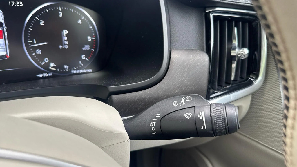 Volvo V90 2.0 V90 R-design Silver #21