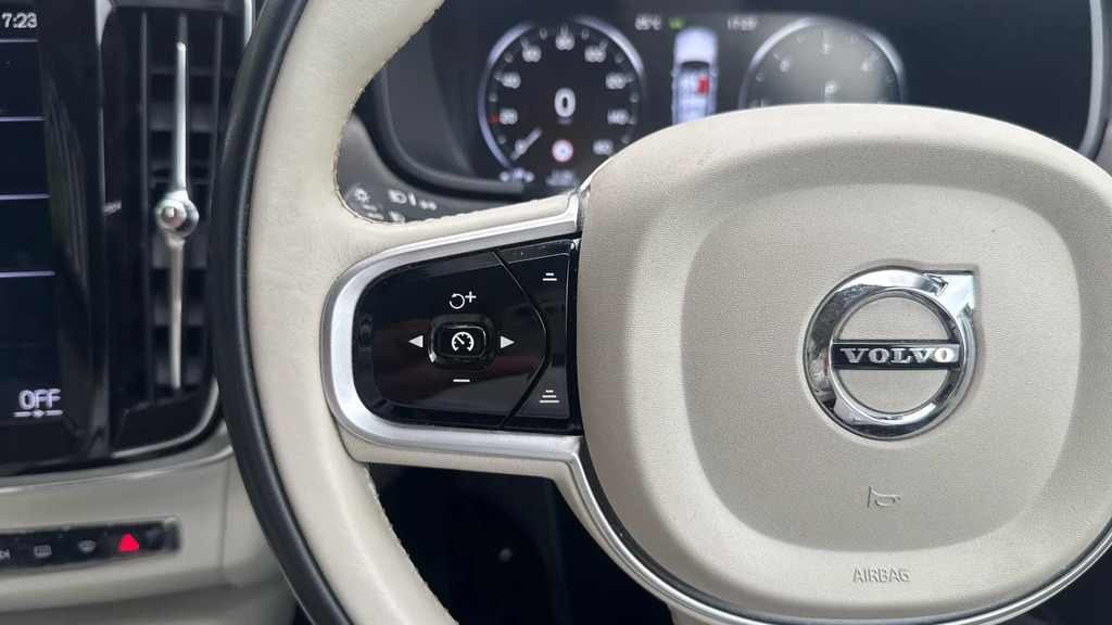 Volvo V90 2.0 V90 R-design Silver #19