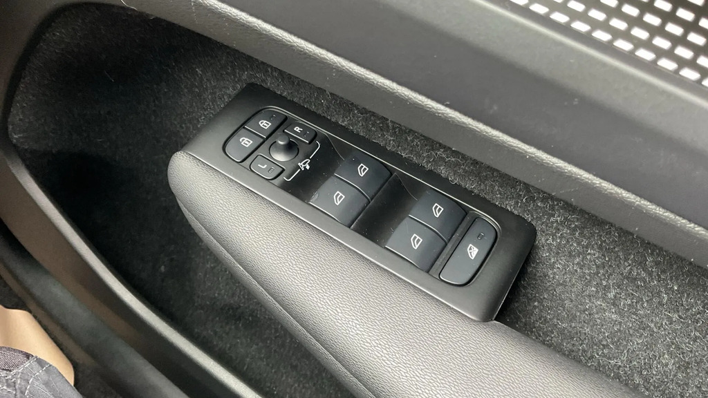 Volvo XC40 B4 R-design Pro Awd  #24