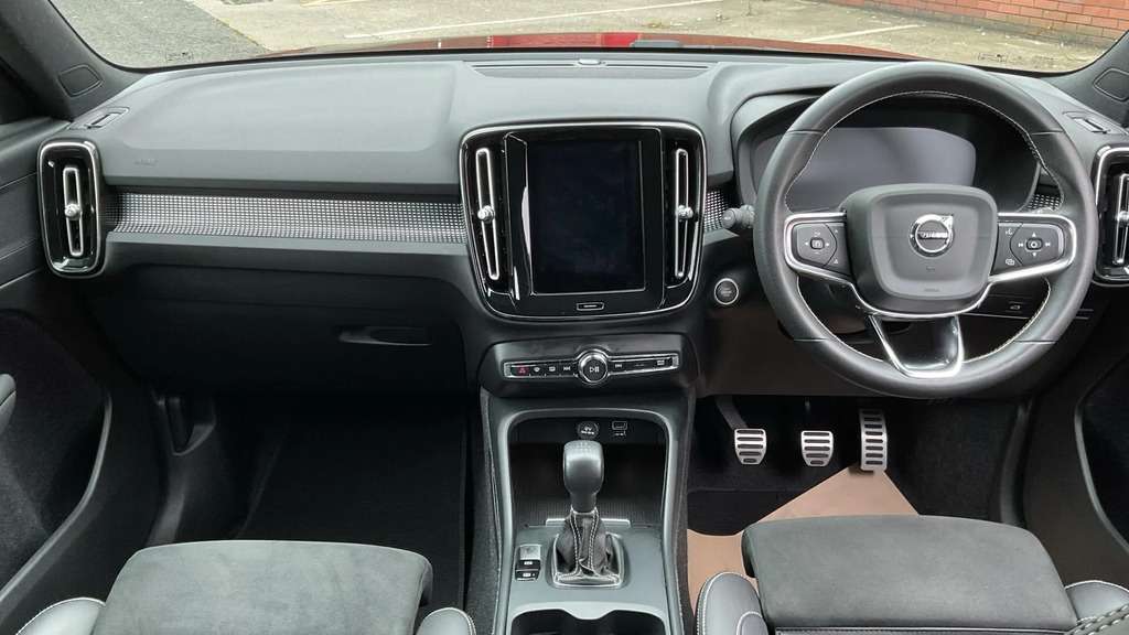 Volvo XC40 R-design T3 163 Hp Black #5