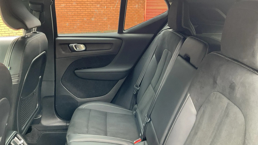 Volvo XC40 B4 R-design Pro Awd  #33