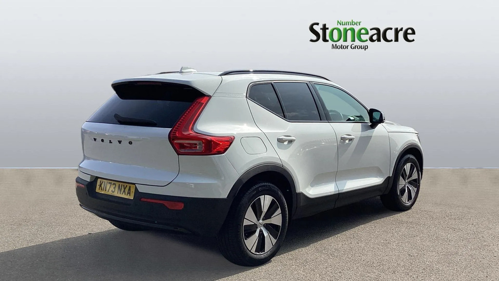 Volvo XC40 Plus T4 211 Hp #2