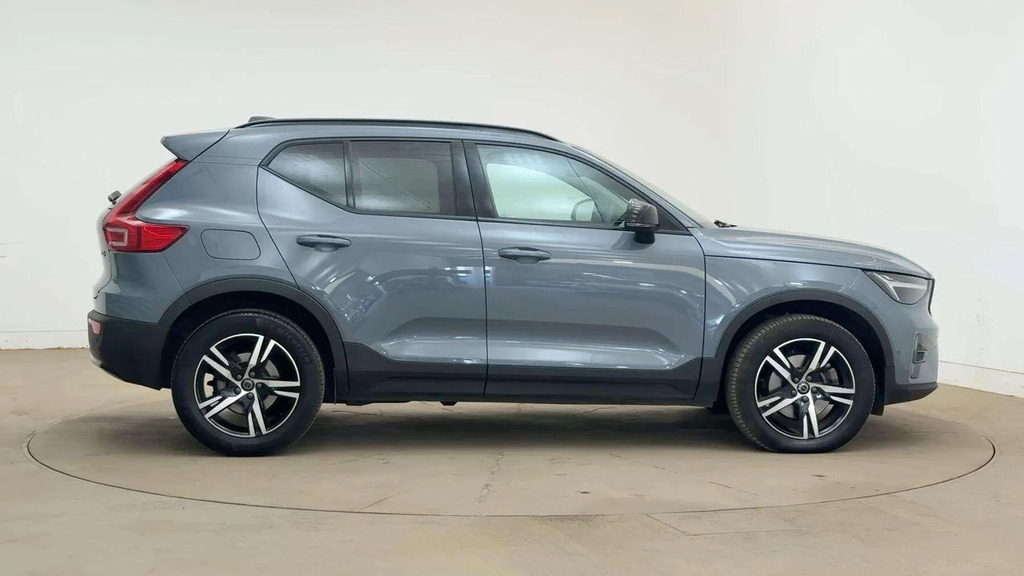 Volvo XC40 2.0 B3p Plus Dark #2