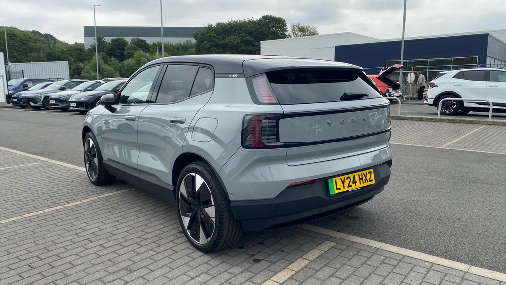 Volvo EX30 Single Motor Extended Range 69Kwh Ultra  #4