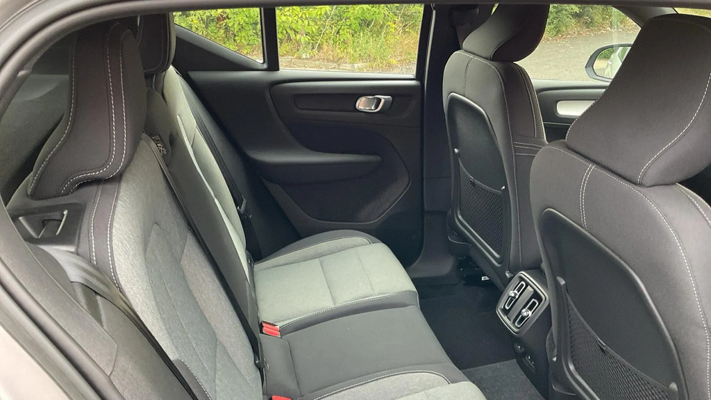 Volvo XC40 2.0 B3p Plus Dark #6