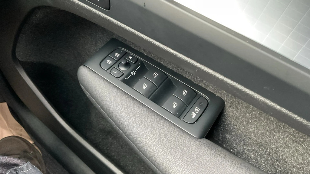 Volvo XC40 2.0 B3p Plus Black Edition Black #22