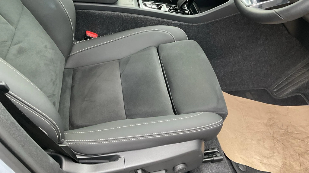 Volvo XC40 2.0 B3p Plus Black Edition Black #28