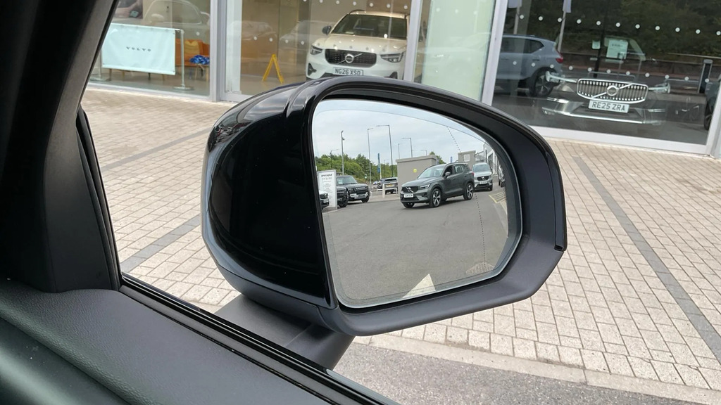 Volvo XC40 2.0 B3p Plus Black Edition Black #30