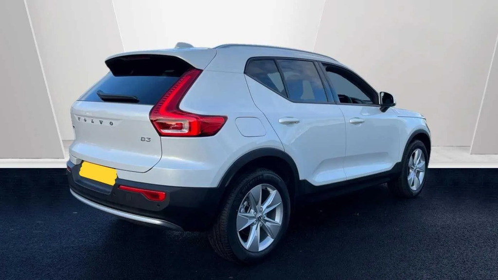 Volvo XC40 Core B3 163 Hp #2