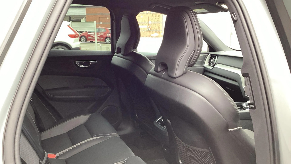 Volvo XC60 Plus Dark B4 Awd Mild Hybrid #6