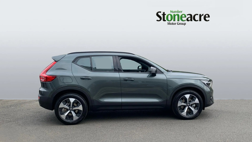 Volvo XC40 2.0 B3p Plus Dark #3
