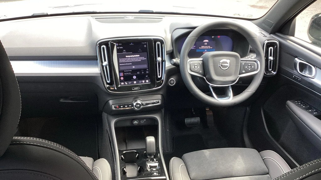 Volvo XC40 2.0 B3p Plus Dark #5