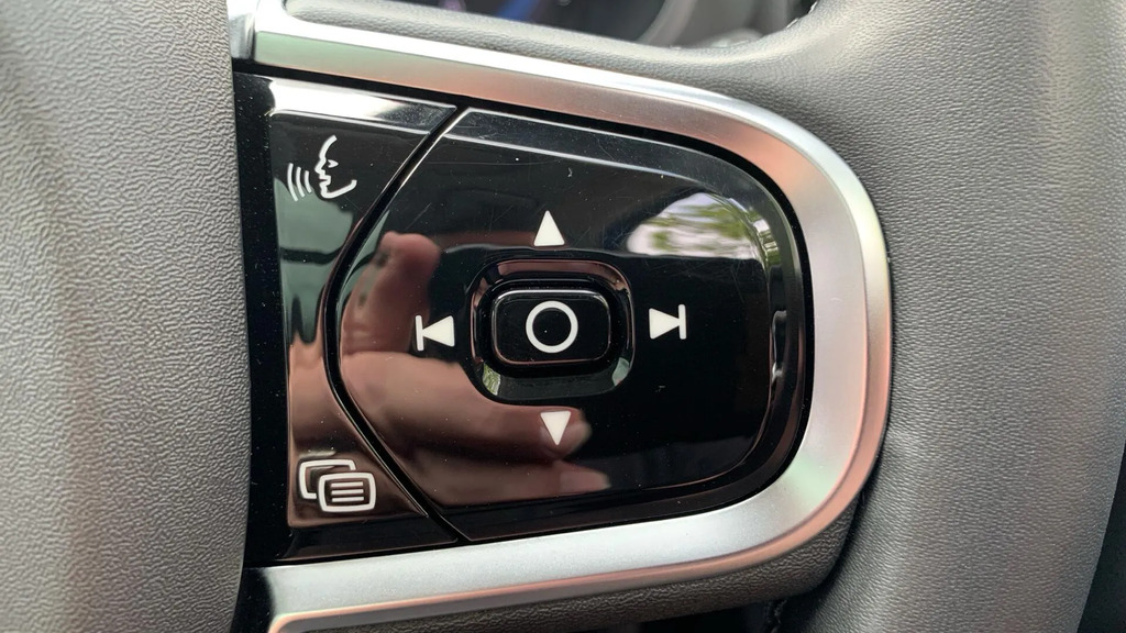 Volvo XC60 Xc60 B5 Mhev Awd Black #21