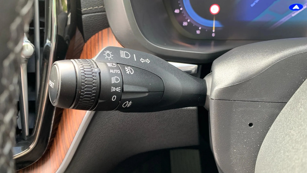 Volvo XC60 Xc60 B5 Mhev Awd Black #19