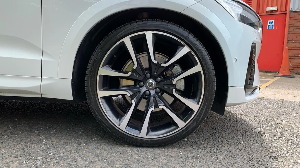 Volvo XC60 Xc60 B5 Mhev Awd Black #9
