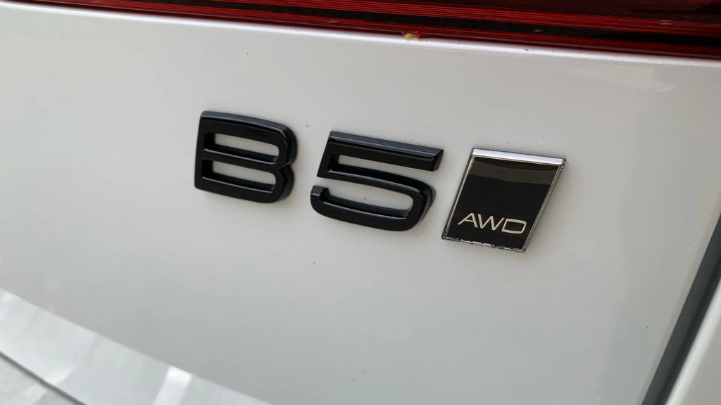 Volvo XC60 Xc60 B5 Mhev Awd Black #37