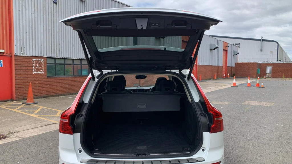 Volvo XC60 Xc60 B5 Mhev Awd Black #13