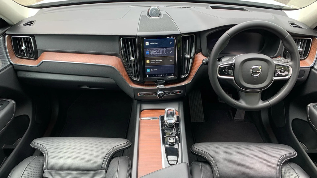 Volvo XC60 Ultimate Dark B5 250 Hp #5