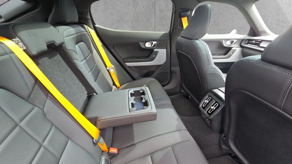 Polestar 2 220Kw 82Kwh Long Range Single Motor Prime #20