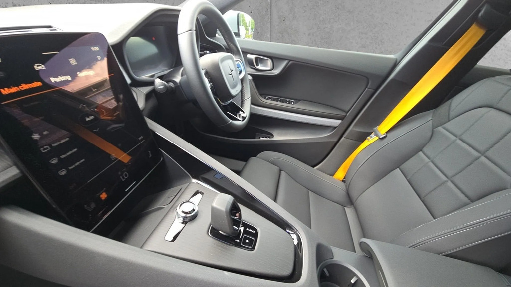 Polestar 2 220Kw 82Kwh Long Range Single Motor Prime #24