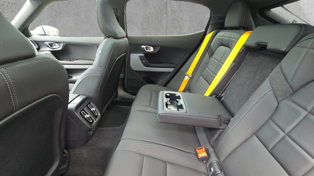 Polestar 2 220Kw 82Kwh Long Range Single Motor Prime #23