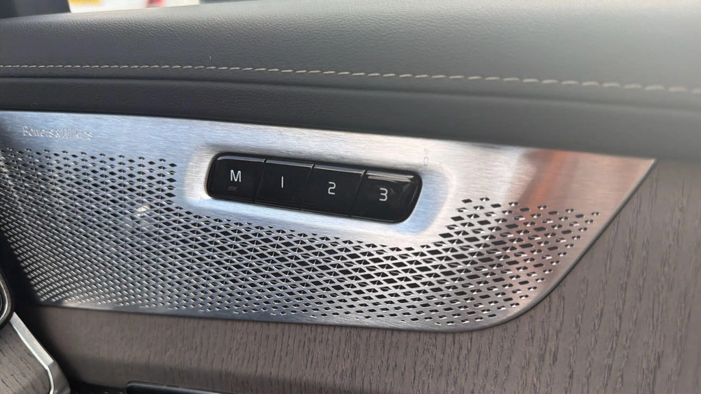 Volvo XC90 Volvo Xc90 Plus Black #32