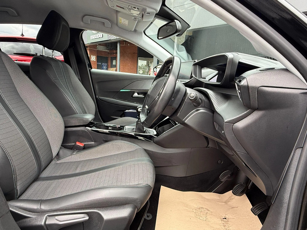 Peugeot 208 1.2 Puretech Active Premium Black #15