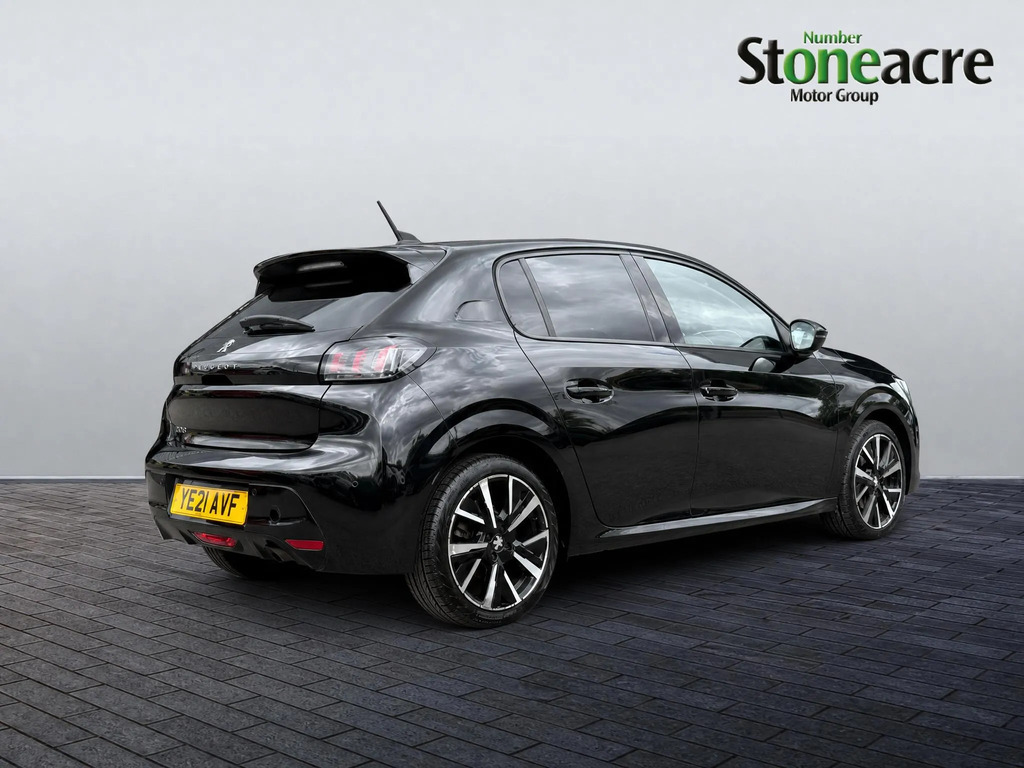 Peugeot 208 1.2 Puretech Allure Premium Hatchback M  #3