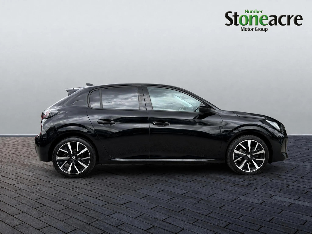 Peugeot 208 1.2 Puretech Allure Premium Hatchback M  #2