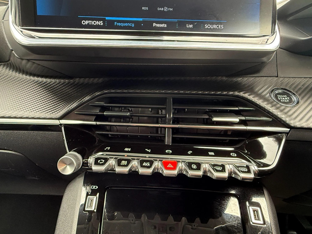 Peugeot 208 1.2 Puretech Active Premium Black #27