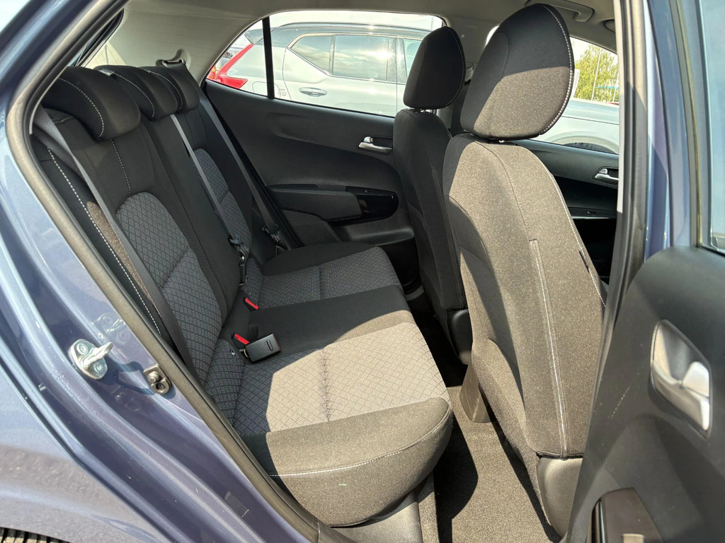 Kia Picanto 1.0 3 White #12