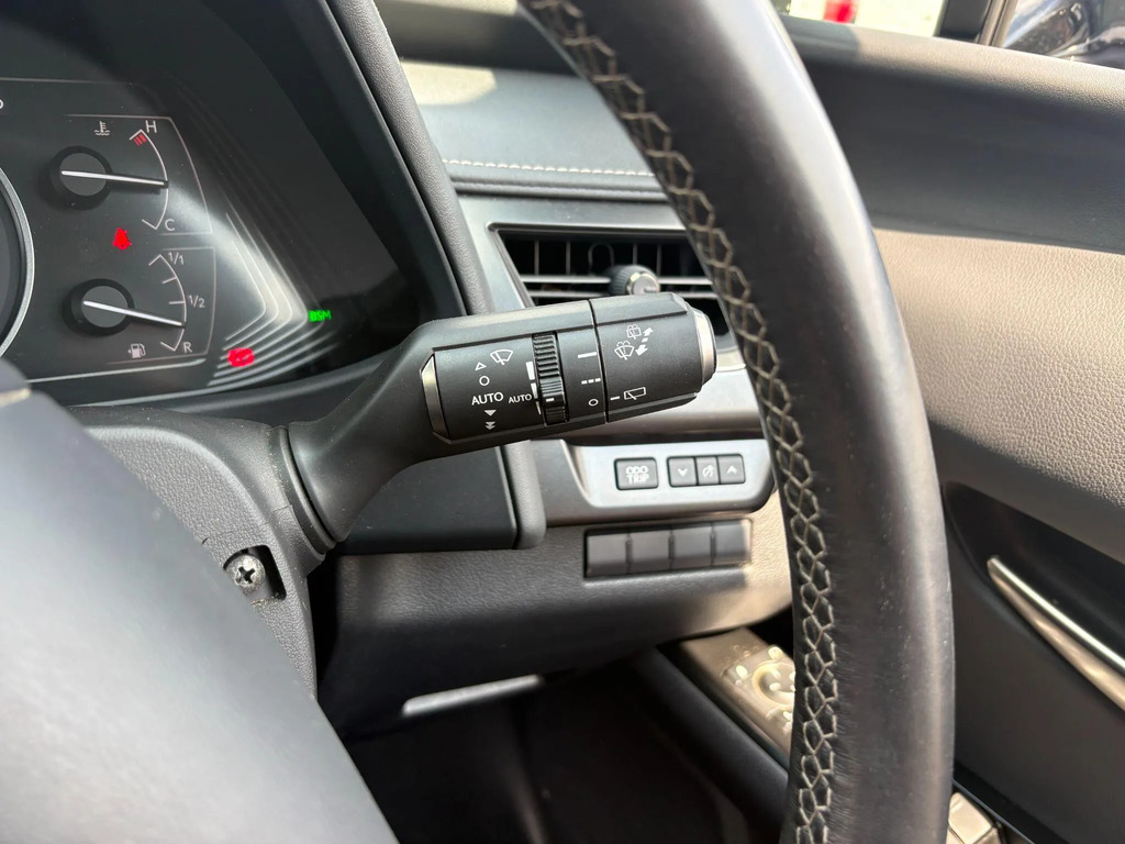 Lexus UX 250H 2.0 Cvt Premium Plus Red #15