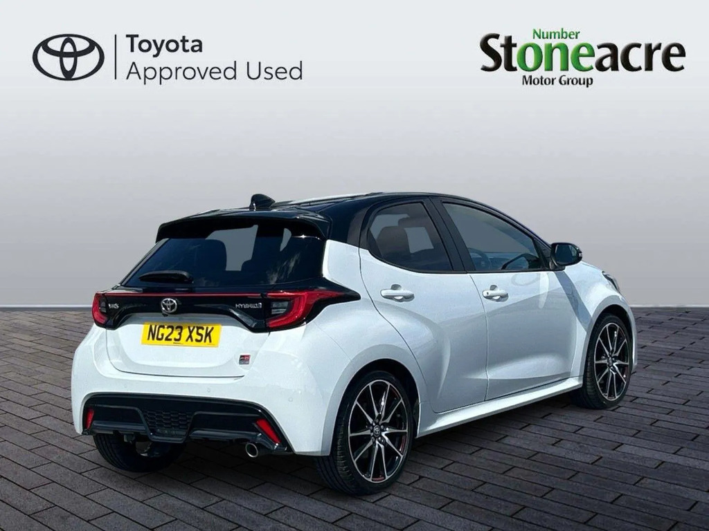 Toyota Yaris 1.5 Hybrid Gr Sport Cvt  #3
